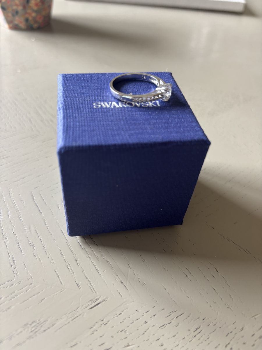 Swarovski Anelli: Schöner Damenring, Swarovski – Usato da Halden venduto da leyla_ze 2