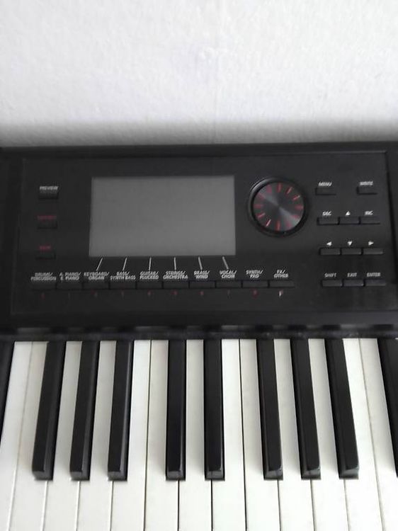 Keyboard Roland FA08 3