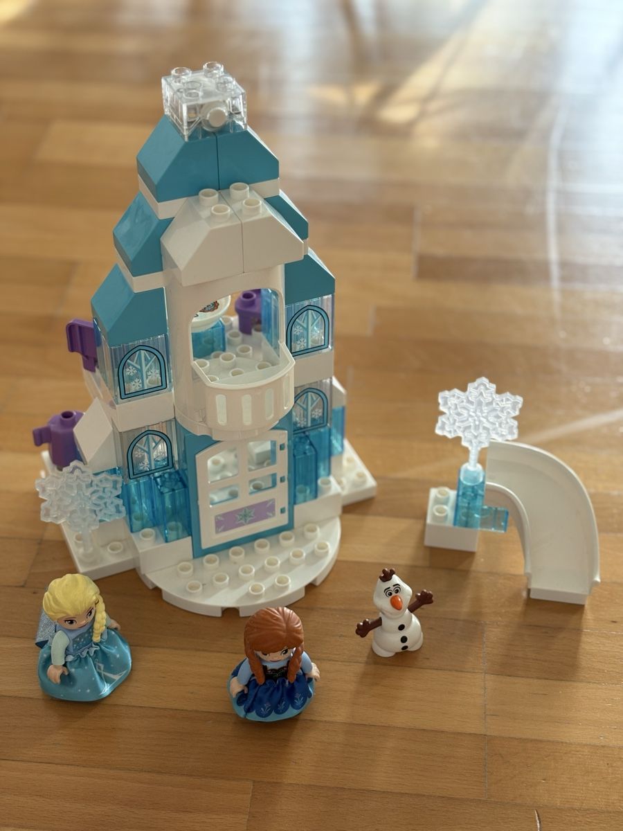 Lego Spielzeuge: LEGO Duplo Elsas Eispalast – Gebraucht aus Zürich von Stravag