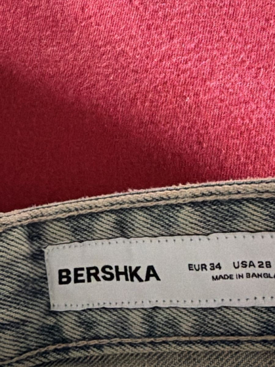 Bershka Jeans: Jeans,grösse E. U. R. 34 Bershka – Nuovo (secondo la descrizione) da Möriken AG venduto da ke_jh6d 1