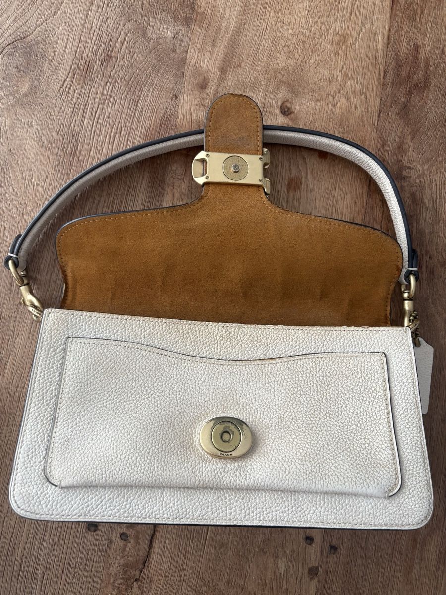 Coach Borse da donna: Coach Tabby Shoulder Bag beige Leather Gold Hardware – Usato da Dänikon ZH venduto da Annikaberg 1