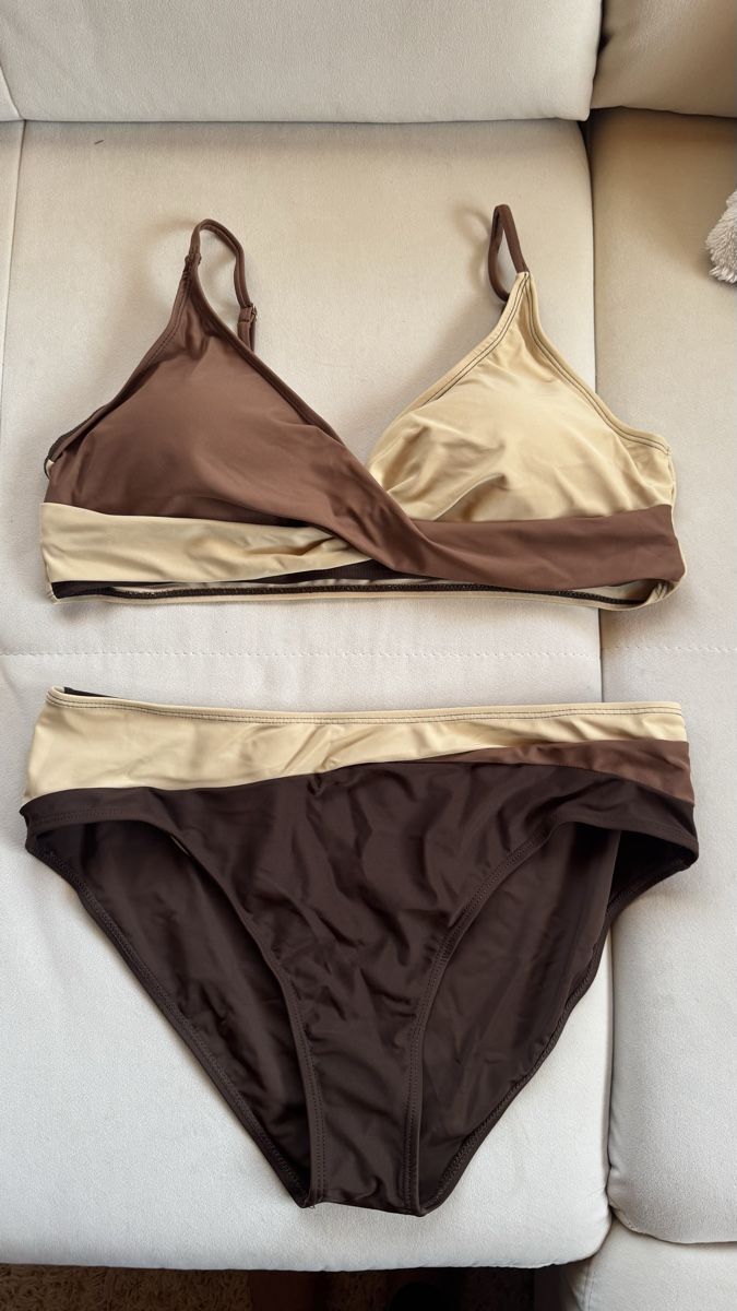 Costumi da bagno & Bikini: Bikini Set👙  – Nuovo e nell'imballaggio originale da Surcasti venduto da Lenkita