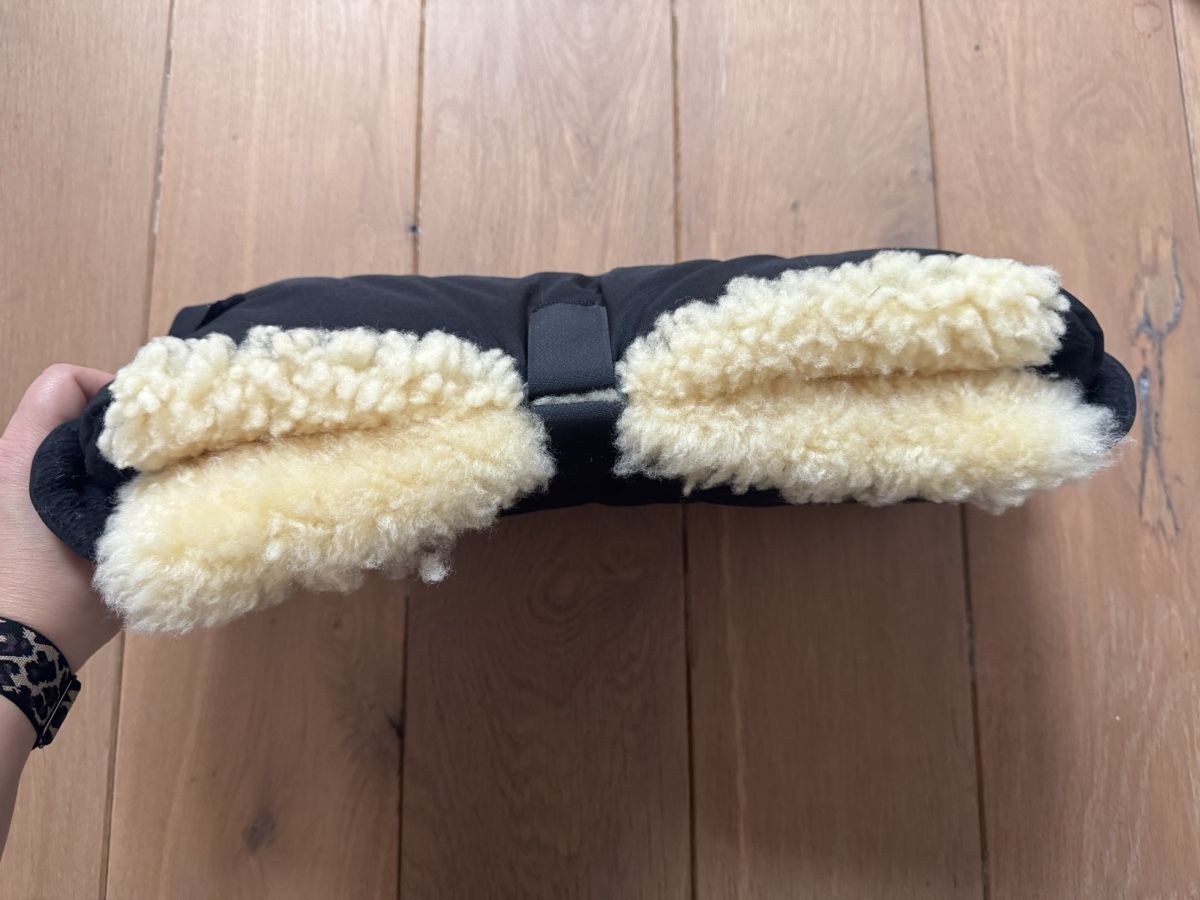 Kaiser Altro in  Abbigliamento & Accessori: Kaiser Handwärmer Big Double, echtes Lammfell – Usato da Bergdietikon venduto da LA-Sunshine 1