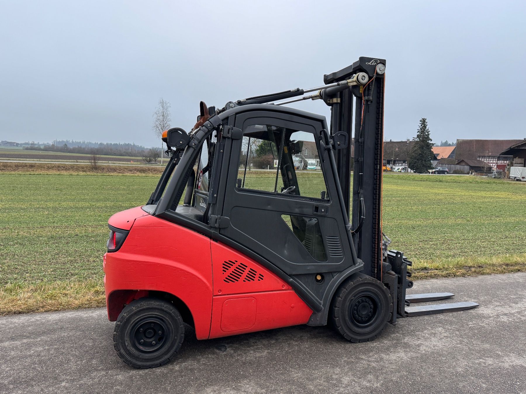 Linde Carrelli elevatori e a forche: Stapler Linde H30d-02 – Usato da Waltalingen venduto da Lkwtec 3