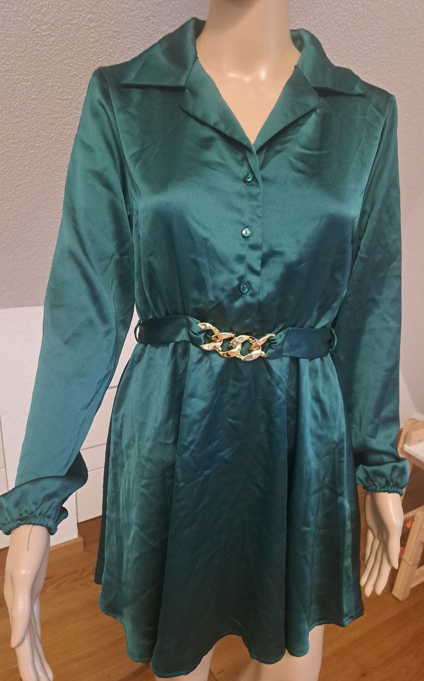 Vestiti: Satin kleid Gr. 36/38 – Usato da Grasswil venduto da Natali.H 1