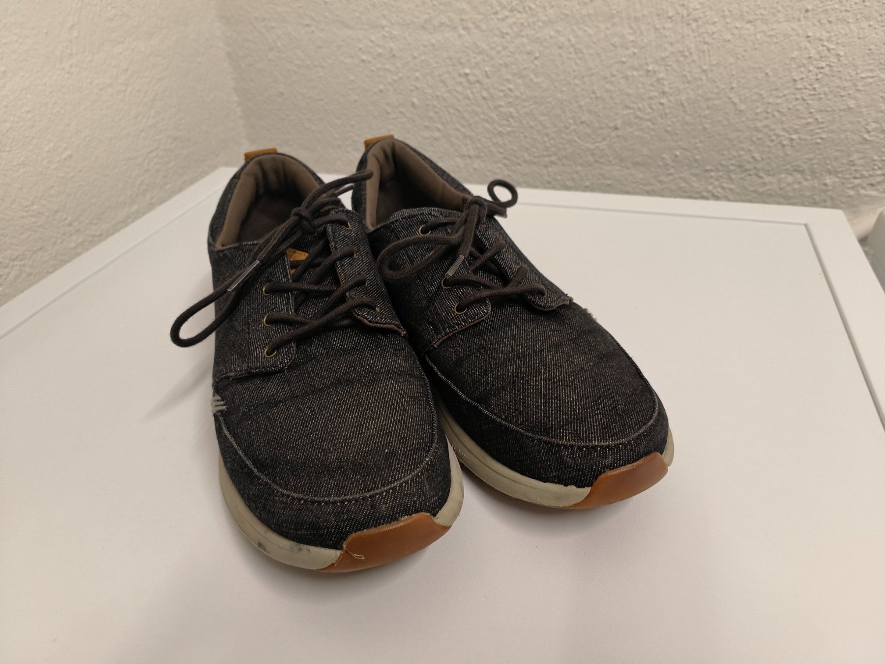 Scarpe da uomo: Neuwertige Reef Schuhe Gr.43 – Usato da Steinhausen venduto da surfero