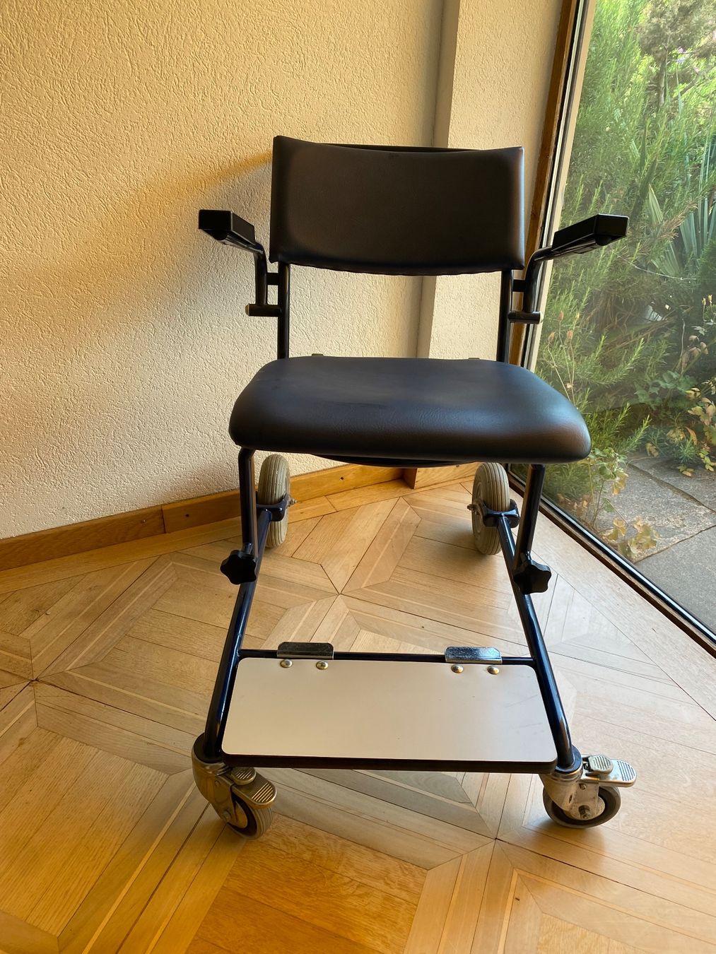 Sedie a rotelle: Rollstuhl mit WC-Sitzfunktion – Usato da Burgdorf venduto da gre_2ftz