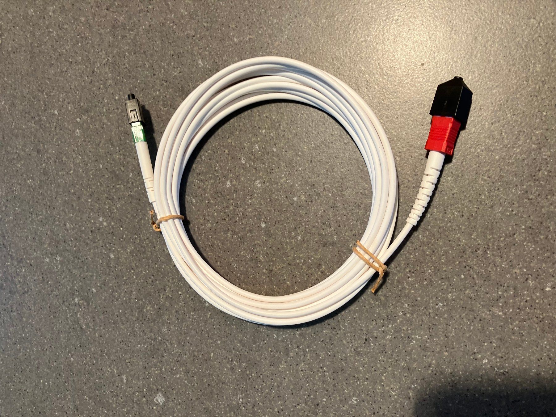 Swisscom Câbles: Netzwerkkabel LWL SC/APC zu LC/PC Swisscom – Neuf (Voir description) à Winznau par gugi2009 1