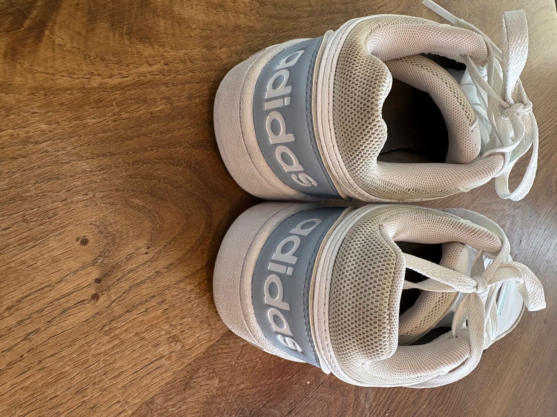 Adidas Scarpe per ragazze: Schuhe Sneakers Adidas Mädchen Hoops 2.0 – Usato da Halten venduto da fitzgerald1982 2