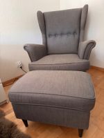 Strandmon Ohrensessel/Sessel Ikea mit Hocker grau