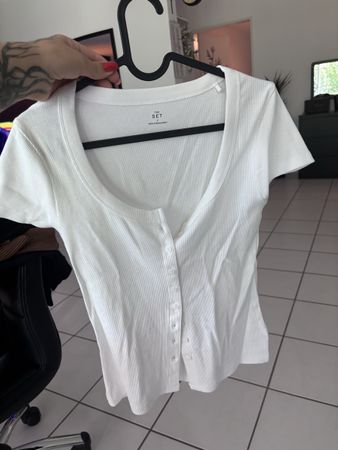 Schickes weisses Shirt Gr. S, ideal für den Sommer