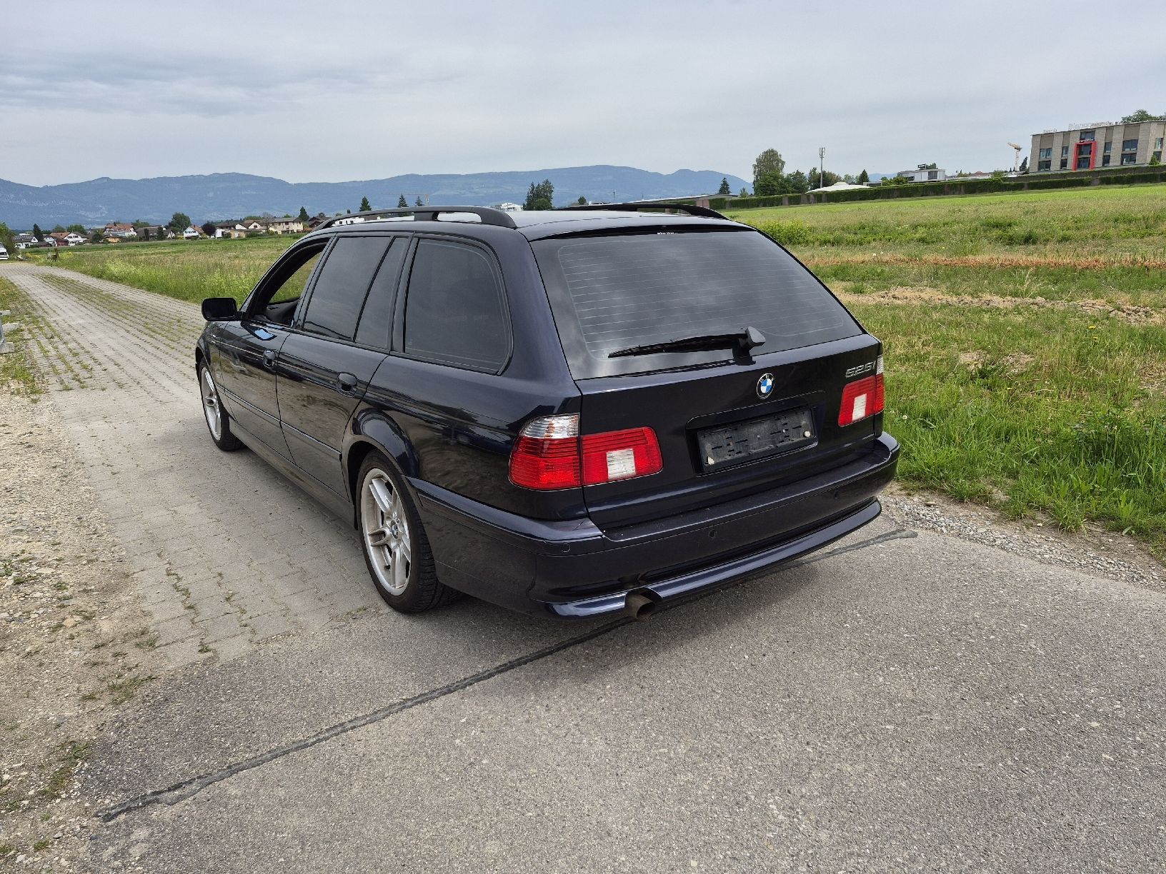 Automobili: BMW 525i Touring E39 Frisch ab MFK – Usato da zürich venduto da dca_85 3