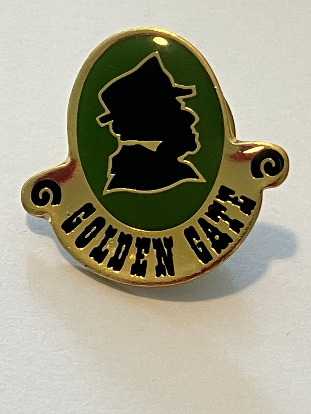 Placchette & Badge: 1 Pin Golden Gate – Usato da Basel venduto da djwwpp