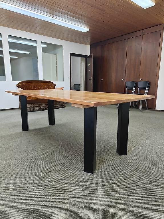 Tavoli: Nussbaumtisch – Usato da Gossau SG venduto da pag_pj7z 2