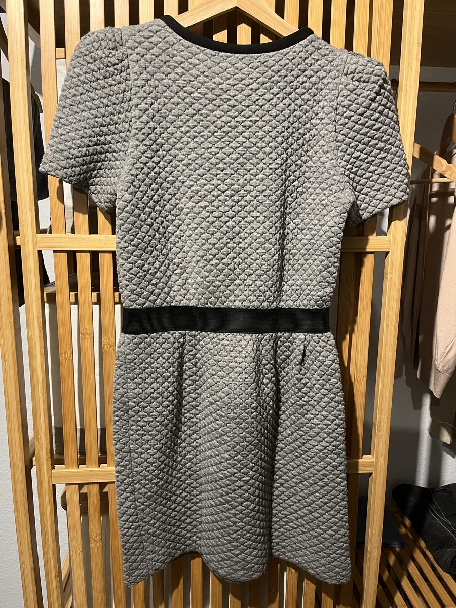 Sandro Vestiti: Elegantes Kleid Sandro Gr. S – Nuovo (secondo la descrizione) da Winterthur venduto da ale_2z22 1