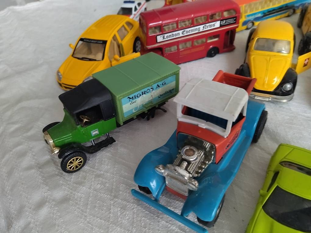 Modellini d'auto: Modellauto Sammlung mit z.T. wertvollen Stücken – Usato da Aathal - Seegräben venduto da anny44 1