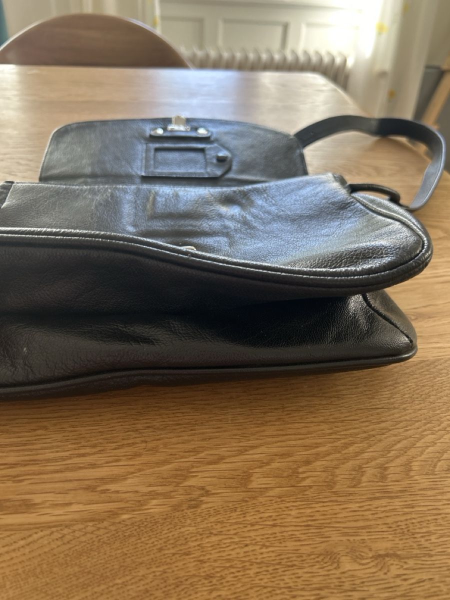 Borse da donna: Leder Tasche Damen – Amiet – Usato da Herisau venduto da Renee30 5