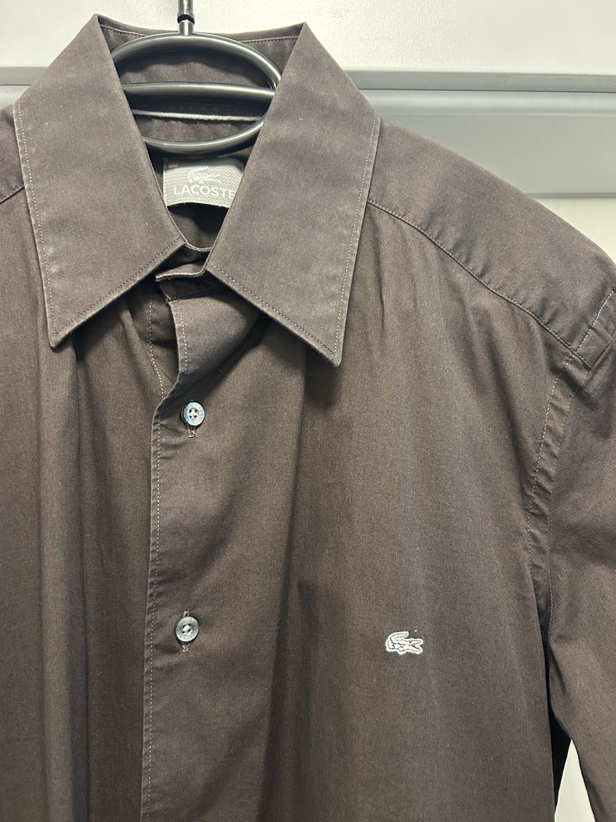 Lacoste Camicie: Chemise Lacoste brune – Usato da Villars-le-Terroir venduto da pla_8d6b 1