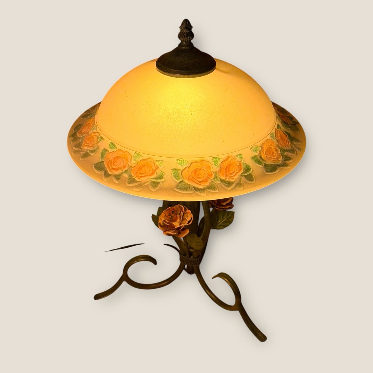 Lampes: Vintage Rose Table Lamp - Charming Floral Accent Light – D'occasion à Lausanne par vas_cdb2 4