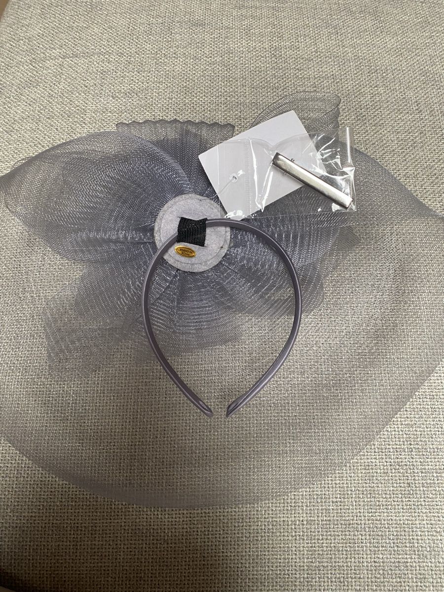 Accessori per capelli: Hütchen/Kopfschmuck – Usato da Winterthur venduto da Jacca 2