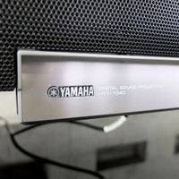 Yamaha HTY-7040 Heimkino in TV-Möbel integriert