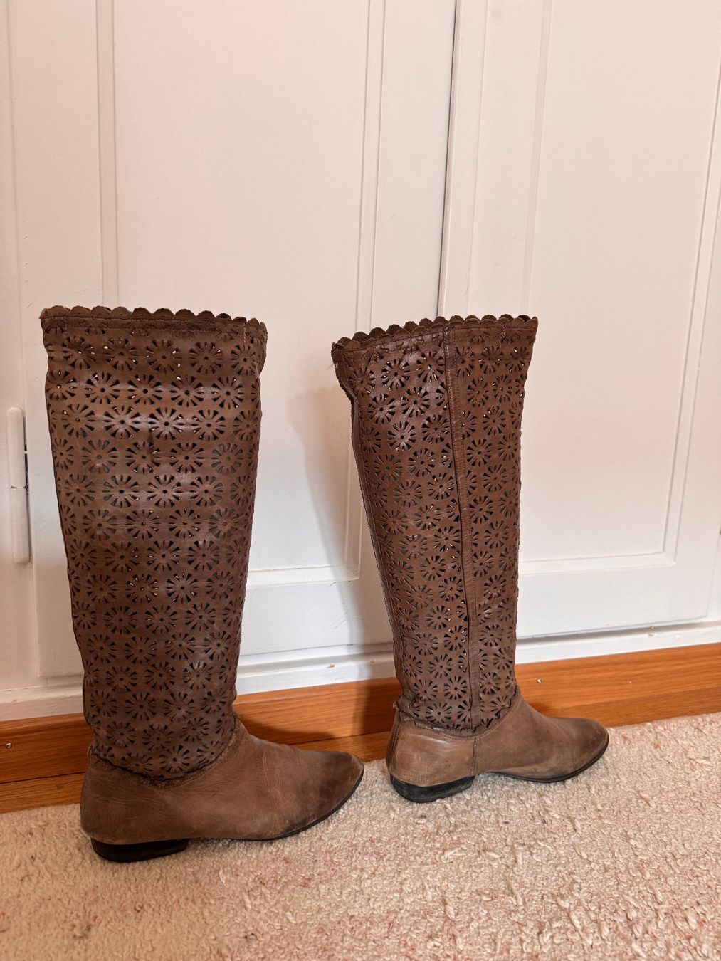 Scarpe da donna: Verspielte Lederstiefel Grösse 38.5/39 – Usato da Zürich venduto da 411osmanbey 3
