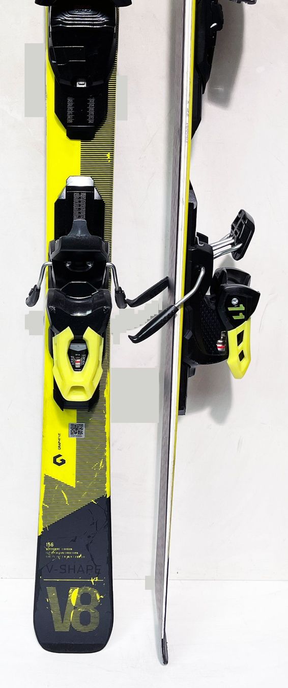 Head Skis: HEAD V-SHAPE V8  LYT    156 cm; eine Saison gebraucht – Gebraucht aus Brüttisellen von SkiverkaufStepan 3