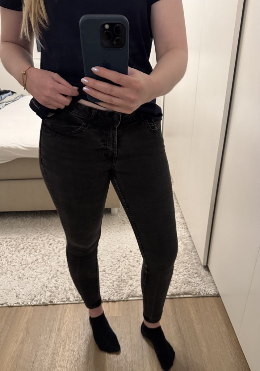 Jeans: Skinny Jeans W28 L32 – Gebraucht aus Frauenfeld von _smile_w 3