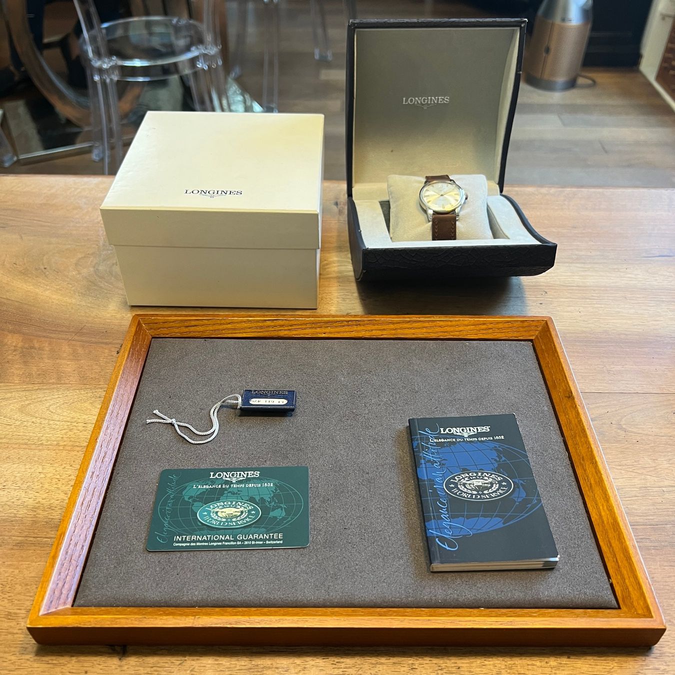 Longines Uhren: Longines Conquest Heritage Automatic Date Full Set L1.611.4 – Gebraucht aus Carouge GE von Watchaser 9