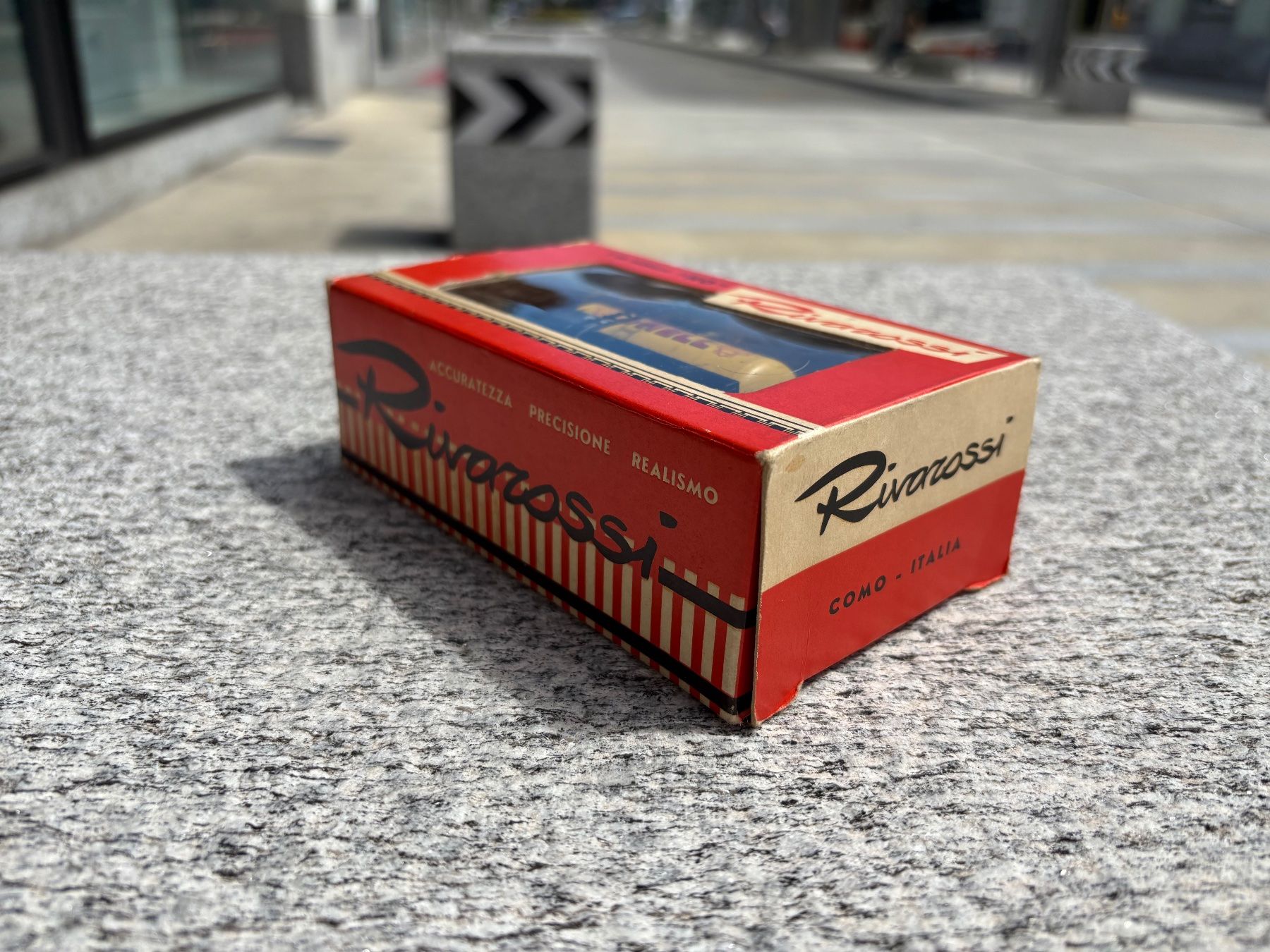 Rivarossi Modellini di ferrovie: Rivarossi H0 Vagone cisterna Shell FS Italia – Usato da Chiasso venduto da Carrara-Modellismo 2