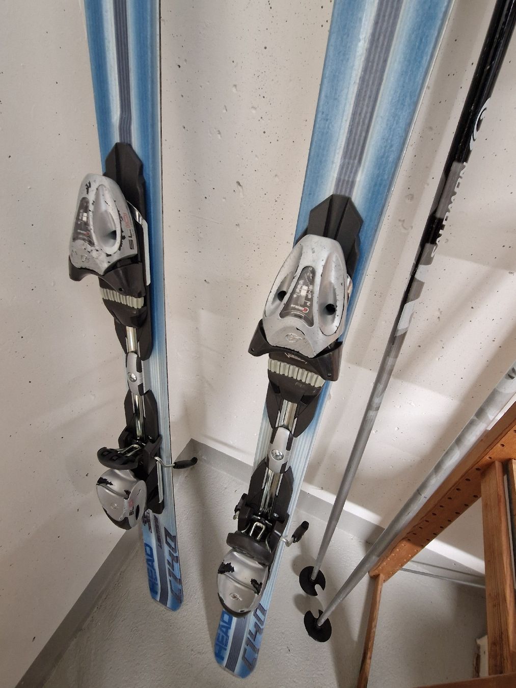 Head Skis: Head Skipaar inkl. Salomon Stöcke – Gebraucht aus Dübendorf von Wal_mw6j 2