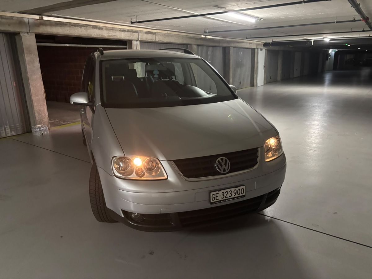 VW Autos: Touran 2004 – D'occasion à Genève par wwo_mx7t 4