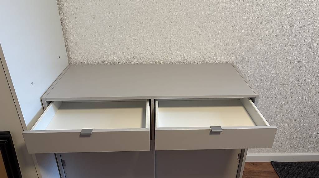 Ikea Scaffali: Sideboard Ikea Spiksmed grau – Usato da Thun venduto da mil_68lh 1