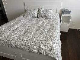 Ikea Bett mit Matraze + Topper