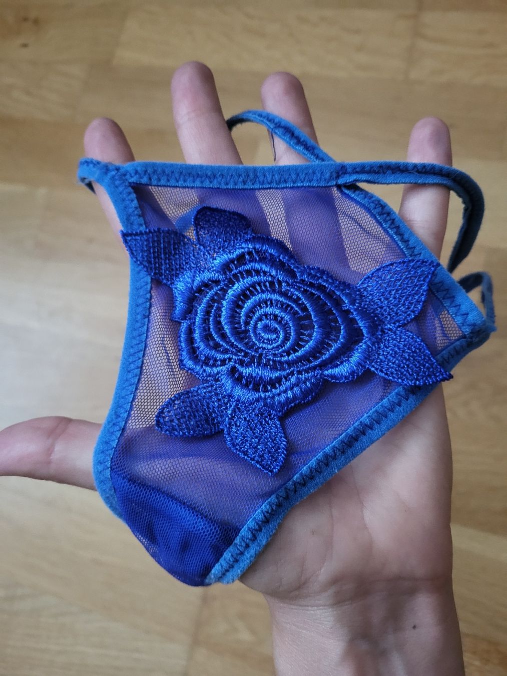 Sonstige Unterwäsche: Blauer String – Gebraucht aus Zürich von sahaara01 2