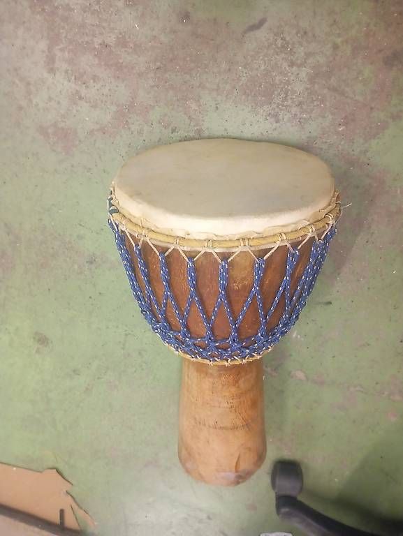 Strumenti musicali: Djembe – Usato da Basel venduto da Petergunn