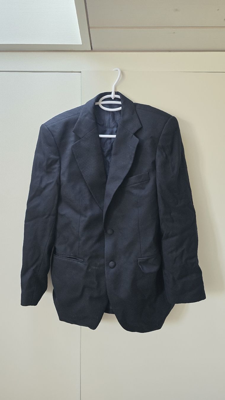 Costumes: Anzug Oberteil – D'occasion à Hurden par mar_7ssf