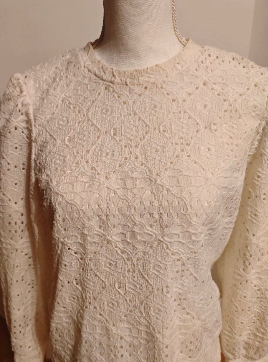 Camicette: ELEGANTE SPITZEBLUSE OBJEKT, GR.S WEISS, LANGARMIG – Nuovo (secondo la descrizione) da Weiningen ZH venduto da actera 4