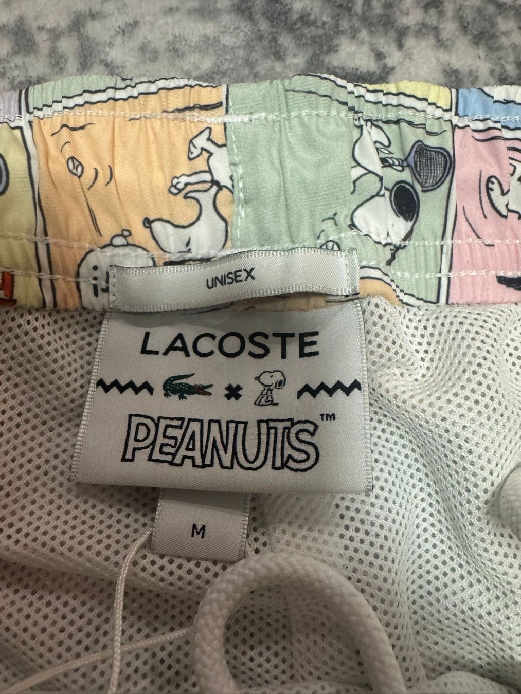 Lacoste Pantaloni: Lacoste x Peanuts Trainingshose Gr. M - Neu – Nuovo e nell'imballaggio originale da Brüttisellen venduto da ThommyK 3