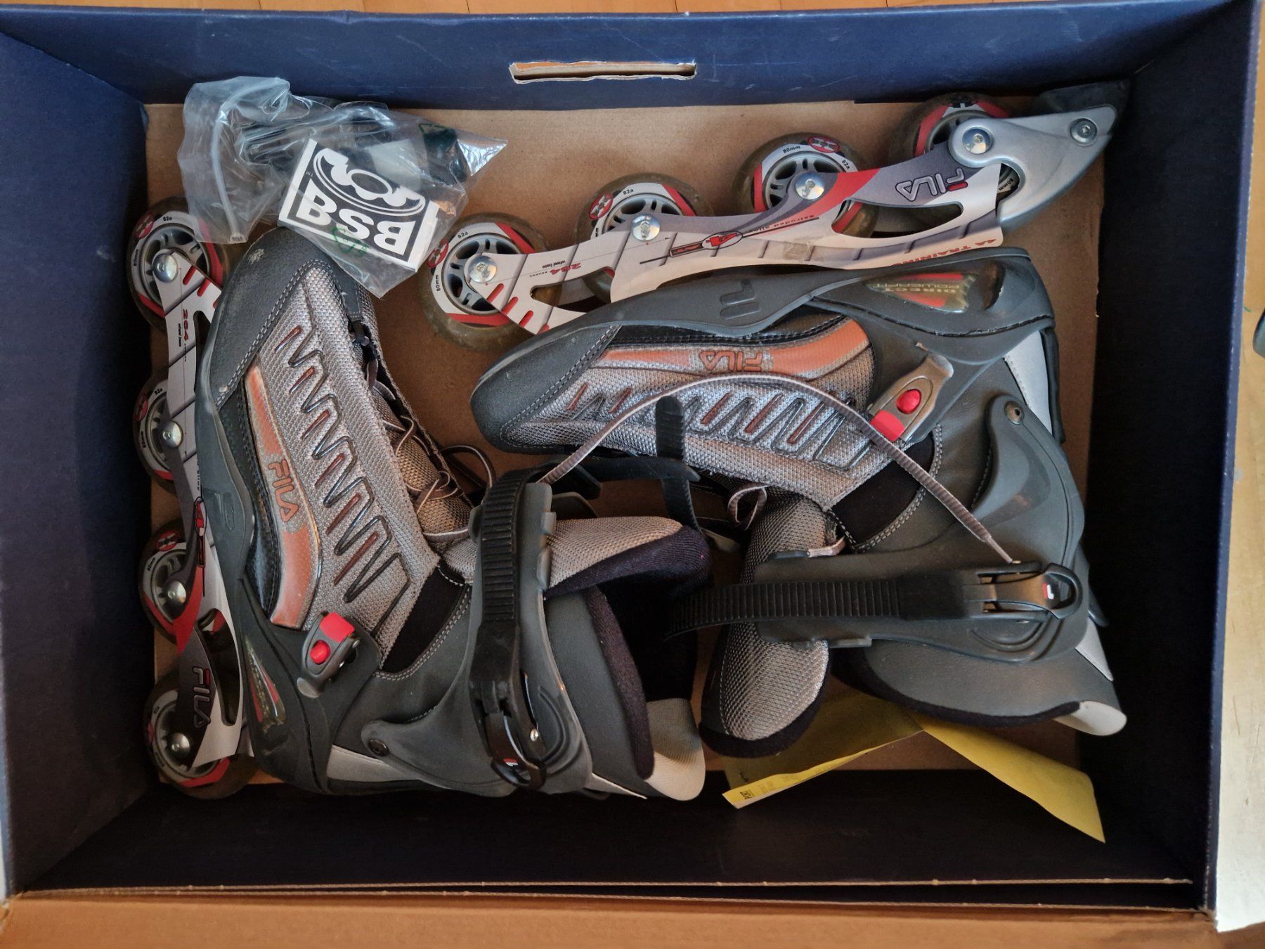 Fila Pattini in linea & Pattini a rotelle: FILA Inlineskates / Rollschuhe Grösse 43 – Nuovo (secondo la descrizione) da Wallisellen venduto da soat