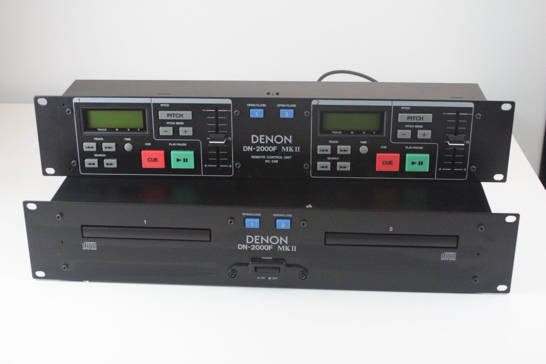 Denon Lecteur multimedia & Streamer: Denon DN-2000F MKII Professioneller Doppel-CD-Player – D'occasion à Basel par IRMAundFRED 1