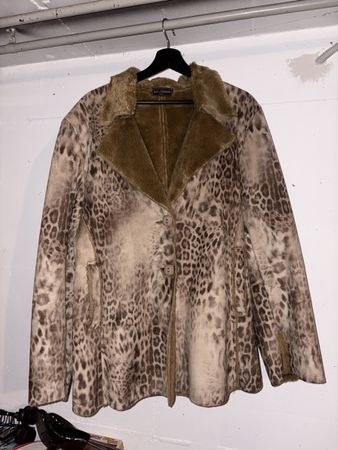 Leo fake fur jacket