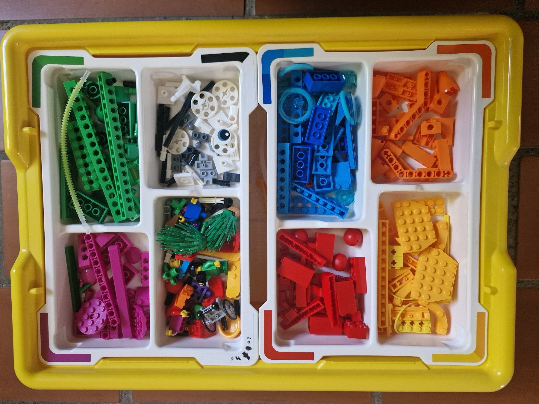 Lego Kit di costruzioni: LEGO Education SPIKE Essential Set – Usato da Baden venduto da sams77 1