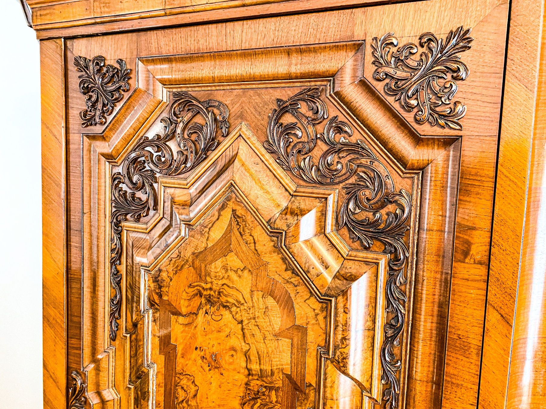 Schränke: Antik Schrank, Museumsqualität, ca. 1720 – Gebraucht aus Heiligkreuz (Mels) von Oldtimerfan03 1