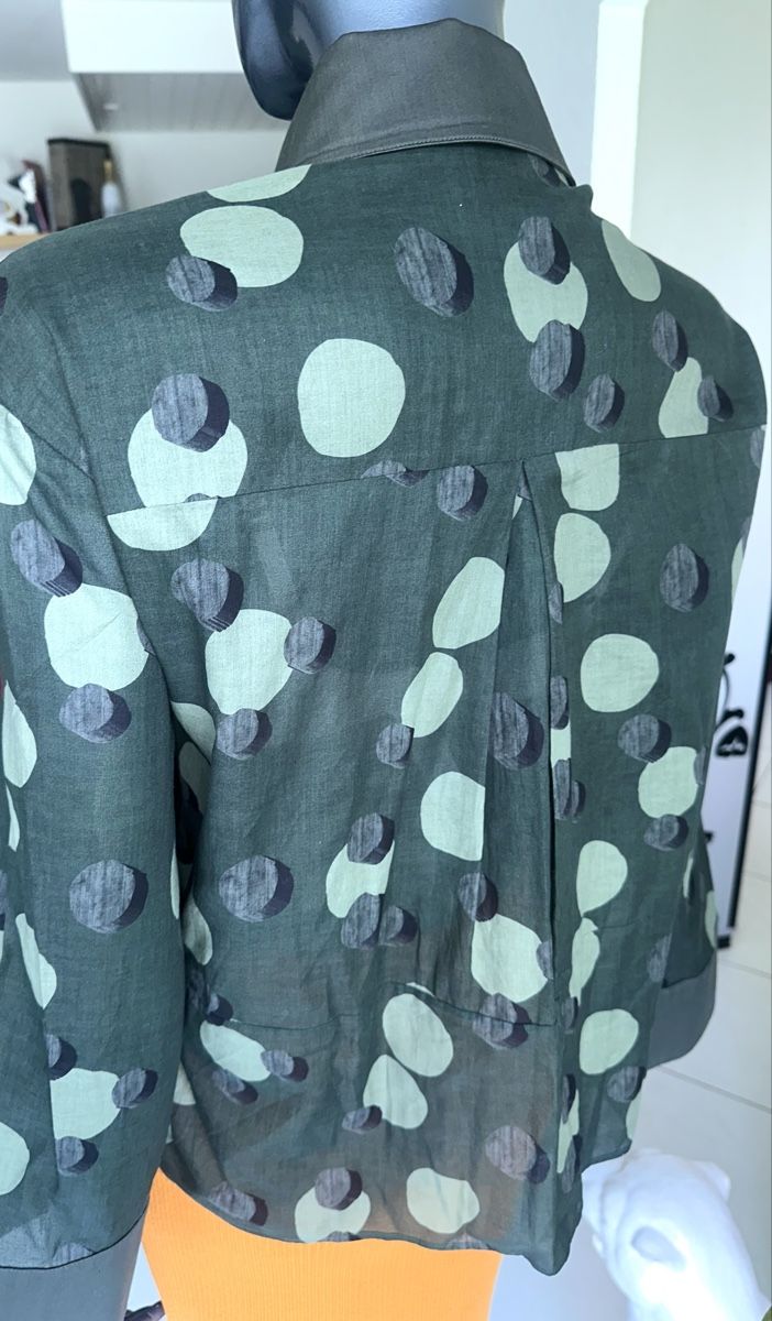 Max Mara Camicette: MAX MARA BLUSE GR. 38 neuwertig – Nuovo (secondo la descrizione) da Unteraegeri venduto da MH203 7
