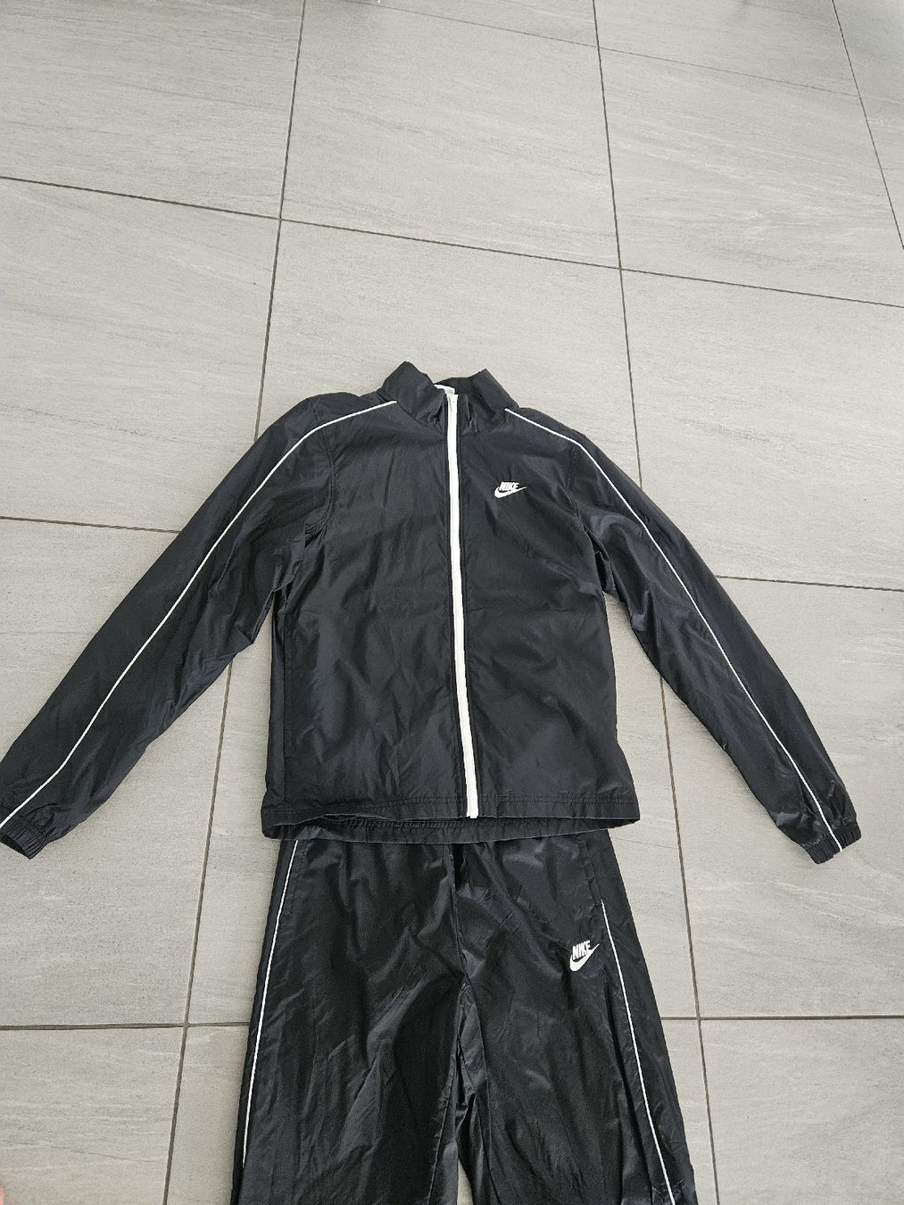 Nike Completi: NIKE TRAINER/ NEU!!!! – Nuovo e nell'imballaggio originale da Reiden venduto da SaRa1900 1