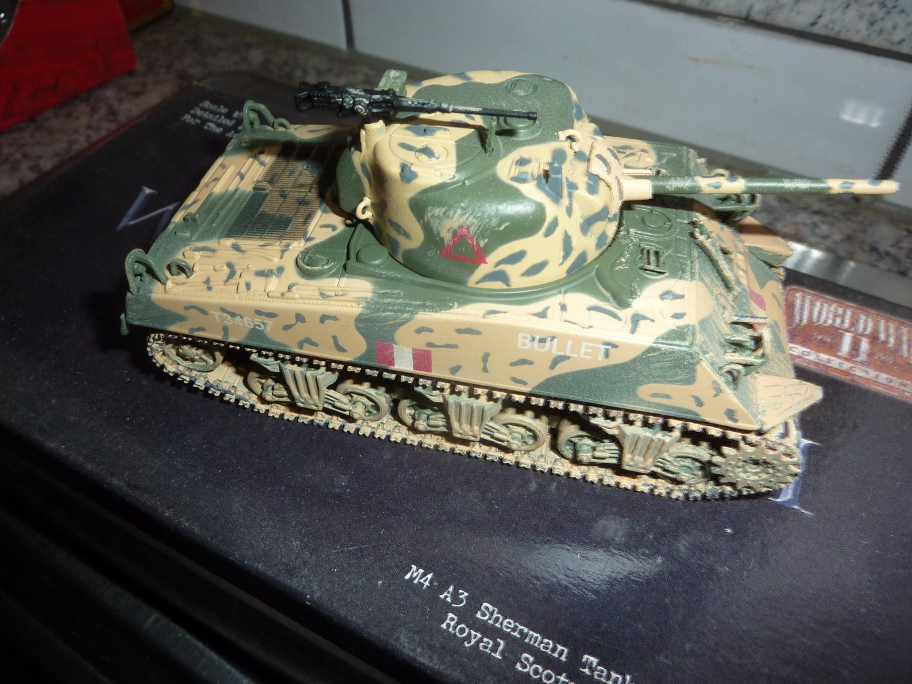 Modellbausätze & Standmodelle: SHERMAN – Neu und originalverpackt aus Balsthal von bouteliee 1