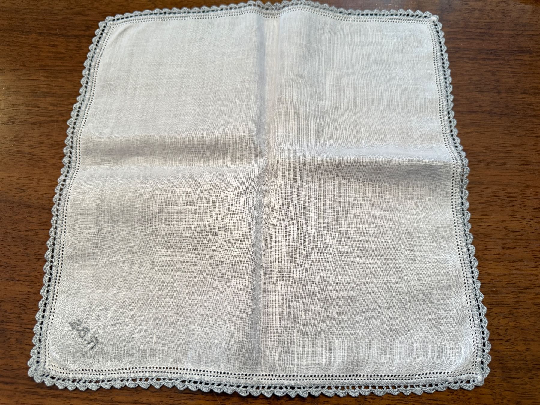 Sonstige Kleidung & Accessoires: Taschentuch mit Spitze Monogramm A.B.S. gebraucht – Gebraucht aus Erstfeld von Mario_boe0 2