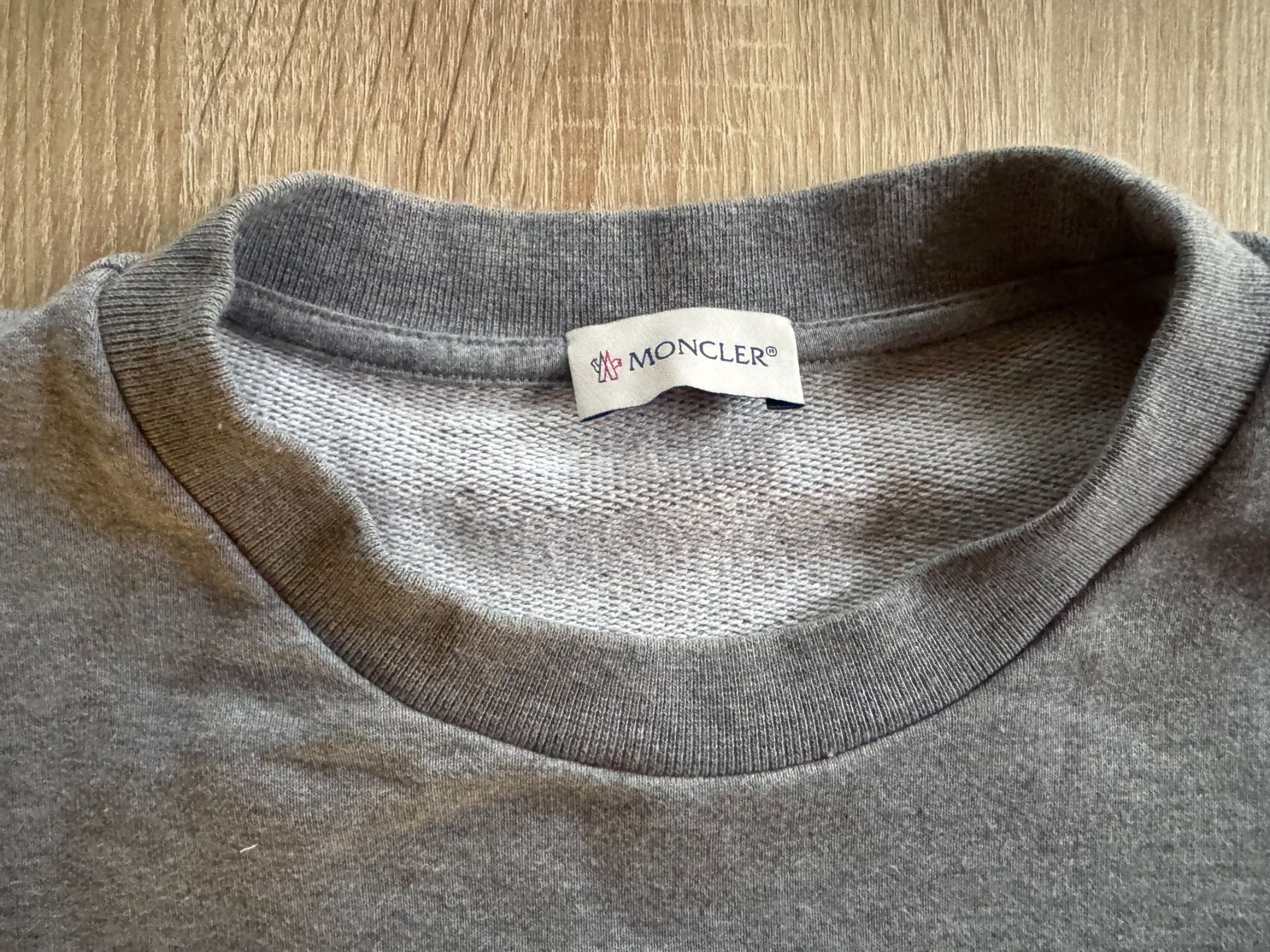Moncler Maglioni & Felpe: Moncler Sweatshirt - Size M - Excellent Condition – Usato da Oeschseite venduto da -Luxury-On-Line- 4