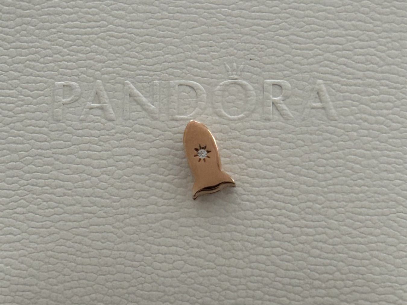 Pandora Ciondoli: Original Pandora Reflexions™ - Space Rocket Clip Charm – Nuovo (secondo la descrizione) da Rheinfelden venduto da Boutique_Luxe